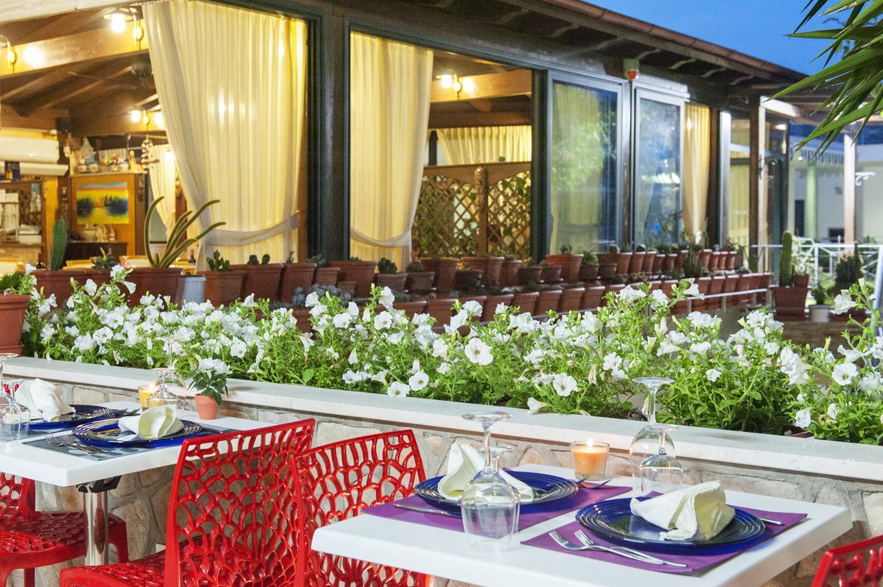Hotel La Tramontana San Domino Buitenkant foto